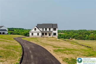 496 Long Lane Rd, Lehigh Township, PA 18088