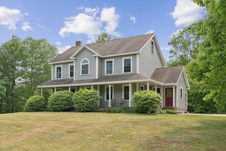 26 Serenity Ln, Topsham, ME 04086