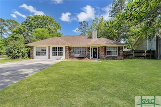 11 Pelican Ct, Richmond Hill, GA 31324