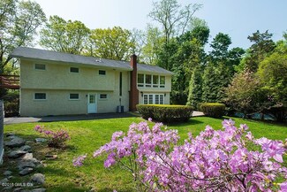 27 Hettiefred Rd, Greenwich, CT 06831