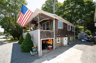 22 Harrison St, Bristol, RI 02809