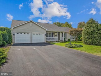 57 Marietta Ln, Falling Waters, WV 25419