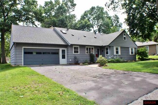 114 Timber Ln, Mankato, MN 56001