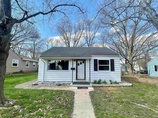 304 W Narrow St, Winamac, IN 46996