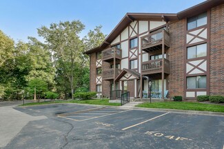 504 Taylor Ave Unit E, Glen Ellyn, IL 60137