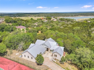 116 Courtside Way, Spicewood, TX 78669