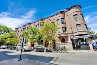 1004 W Dakin St Unit 3, Chicago, IL 60613