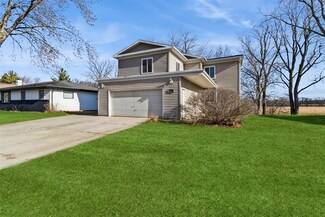 3324 Jewel Dr, Ames, IA 50010