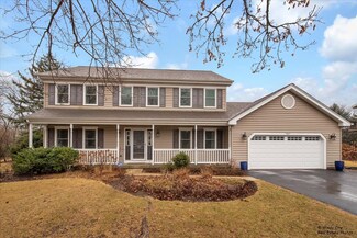 927 Acorn Dr, Sleepy Hollow, IL 60118