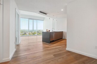 50 Clinton Place Unit PH15, New Rochelle, NY 10801