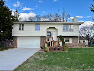 643 Simms Ave, Council Bluffs, IA 51503