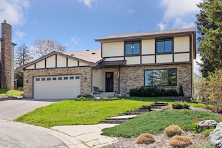 335 18th Ave N, South Saint Paul, MN 55075