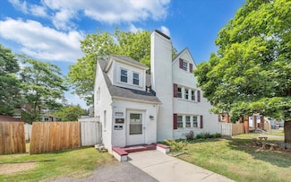 2918 10th St NW, Roanoke, VA 24012