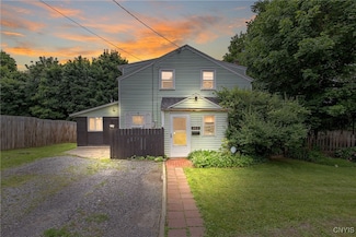 102 Thompson Rd, Nedrow, NY 13120
