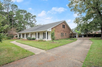 205 W Woodstone Ct, Baton Rouge, LA 70808