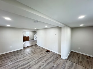 110 W Easton St, Hamden, CT 06514