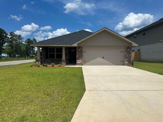 201 Baycliff Dr, Crestview, FL 32536
