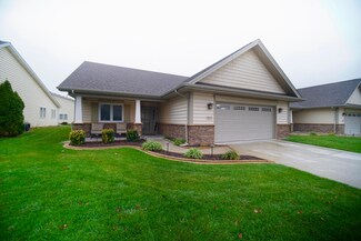 7875 Tanager St, Hobart, IN 46342