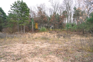 9496 Deer Valley Dr, Greenville, MI 48838