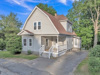 484 Rollstone St, Fitchburg, MA 01420
