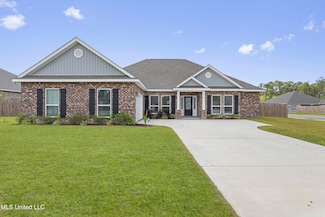 6108 Penni Ln, Ocean Springs, MS 39564