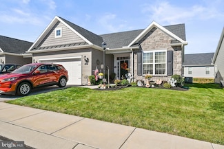 679 Cypress Dr Unit 76, Hanover, PA 17331