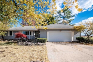 418 N Trivoli Rd, Trivoli, IL 61569