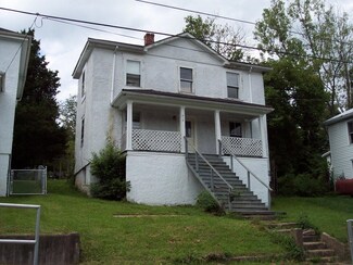 813 Brussels Ave, Clifton Forge, VA 24422