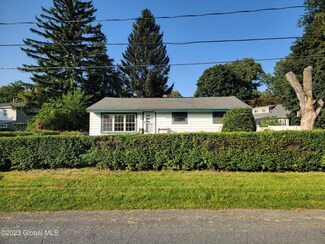 10 Westcott Rd, Troy, NY 12182