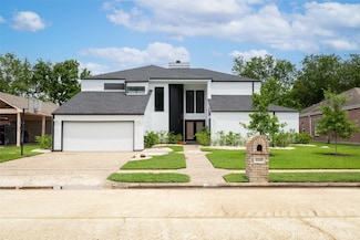 12203 Ashley Circle Dr E, Houston, TX 77071