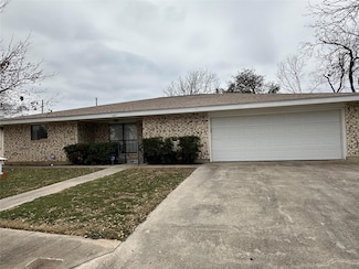 1403 Haven Dr, Comanche, TX 76442