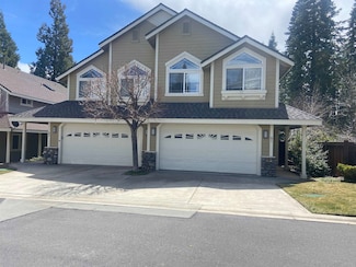 61 Lakeside Dr, Lake Almanor, CA 96137