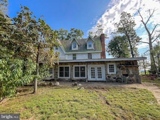 188 Bear Shop Ln, Reva, VA 22735