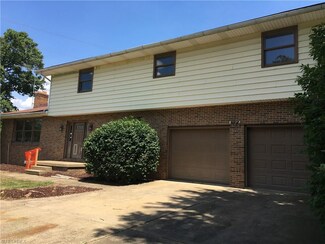 6086 Avalon Rd NW Unit 29, Malvern, OH 44644