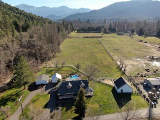 3633 Helms Rd, Grants Pass, OR 97527