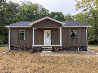 941 Mckellar Dr, Tullahoma, TN 37388