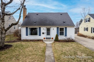 303 Holmdene Blvd NE, Grand Rapids, MI 49503