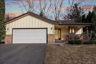 10204 Nottingham Trail, Eden Prairie, MN 55347