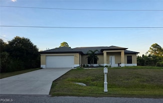 605 E 11th St, Lehigh Acres, FL 33972