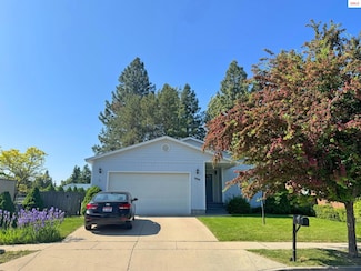 1601 Sequoia St, Sandpoint, ID 83864