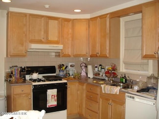 174 Davis Ave Unit 3A, Greenwich, CT 06830