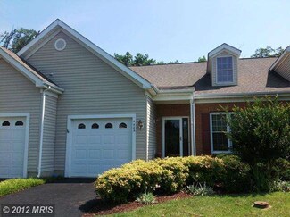 4423 Turnberry Dr, Fredericksburg, VA 22408