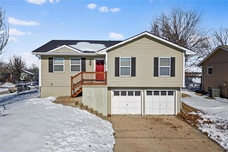 2012 Kary Ln, Excelsior Springs, MO 64024