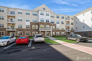 533 Lorhan Dr, Piscataway, NJ 08854