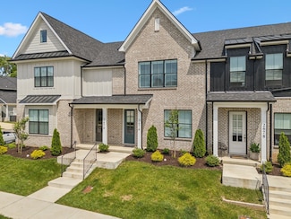 2674 Bramblewood Ln, Thompson's Station, TN 37179
