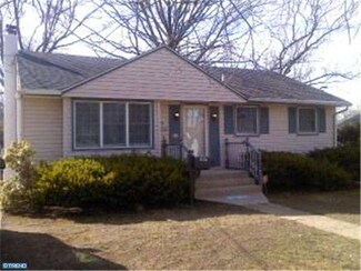 206 Phillips Ave, Magnolia, NJ 08049