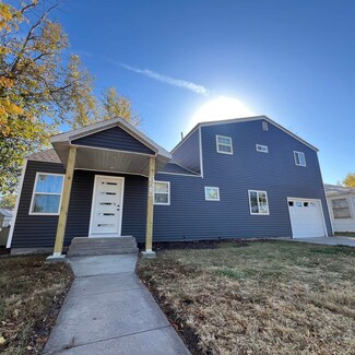 625 W 12th St, Cozad, NE 69130