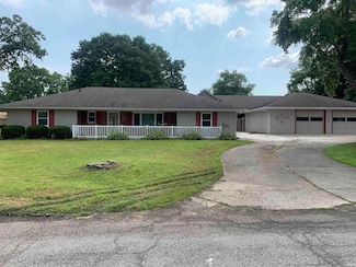 1130 N Bittersweet Ln, Muncie, IN 47304
