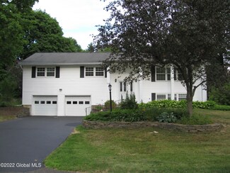 1164 Fernwood Dr, Schenectady, NY 12309