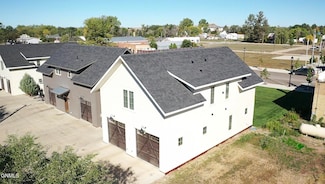 8 E Main St, Dunn Center, ND 58626
